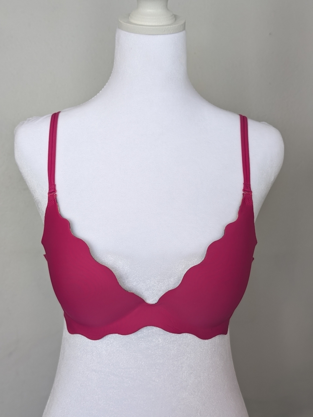 Victoria's Secret Embrace Pushup Bra 34C